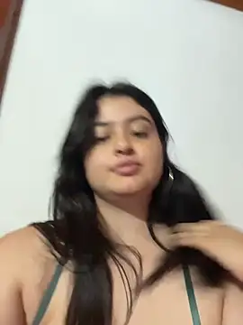 Stephania 18 online show from 10/11/25, 04:57