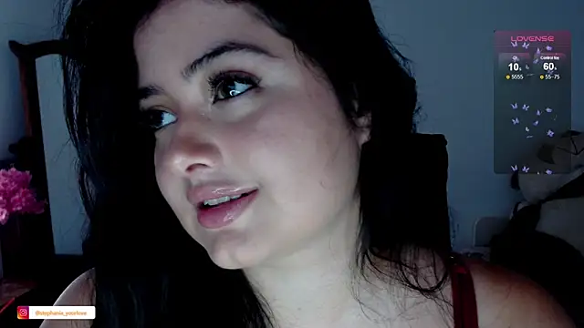 Stephania 18 online show from 12/03/25, 08:30