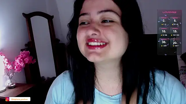 Stephania 18 online show from 11/28/25, 02:50