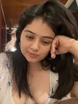 Stephania 18 online show from 09/14/25, 08:09