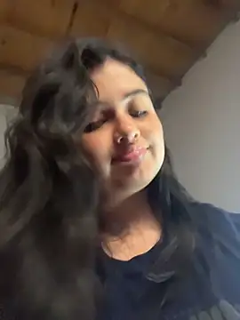 Stephania 18 online show from 11/12/25, 06:56