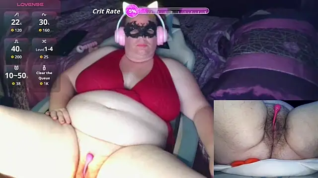 Snapshot of BBW-Ginger chatting on 10/05/25, 10:22 BBW-Ginger online show from 10/05/25, 10:22