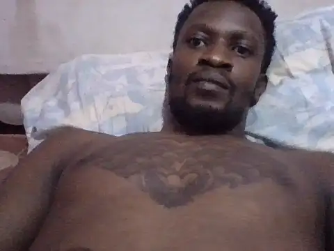 Snapshot of Tonedom chatting on 10/11/25, 02:34 Tonedom online show from 10/11/25, 02:34