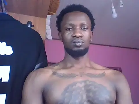 Snapshot of Tonedom chatting on 10/22/25, 07:19 Tonedom online show from 10/22/25, 07:19