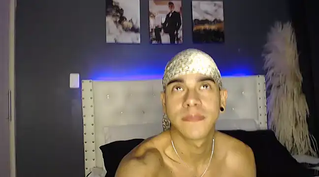 Mackenzzie 777  online show from 03/18/25, 02:40