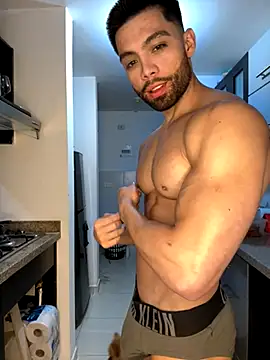 Mackenzzie 777  online show from 11/06/25, 02:15