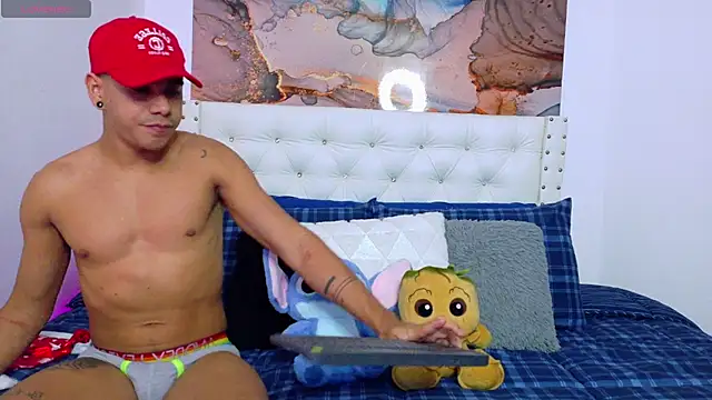 Mackenzzie 777  online show from 12/18/25, 06:18