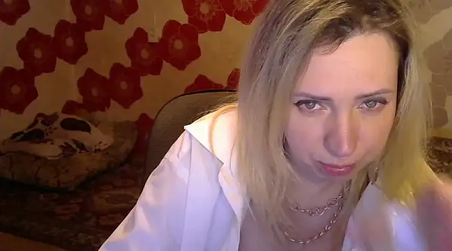 Snapshot of Queen_Daenerys chatting on 12/02/24, 12:58 Queen Daenerys online show from 12/02/24, 12:58