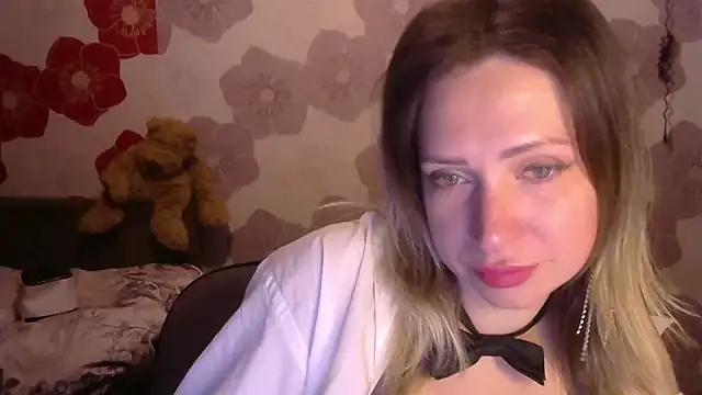 Snapshot of Queen_Daenerys chatting on 09/14/25, 08:53 Queen Daenerys online show from 09/14/25, 08:53