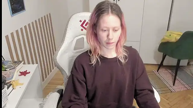 Snapshot of Silly__Milly chatting on 06/03/26, 01:28 Silly Milly online show from 06/03/26, 01:28