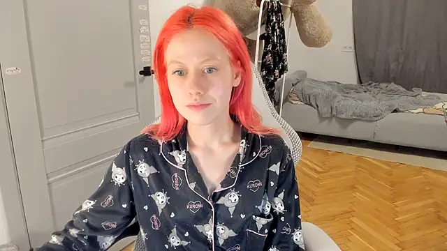 Snapshot of Silly__Milly chatting on 02/03/25, 02:45 Silly  Milly online show from 02/03/25, 02:45