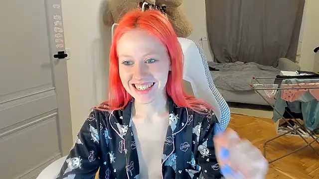 Snapshot of Silly__Milly chatting on 02/01/25, 12:58 Silly  Milly online show from 02/01/25, 12:58