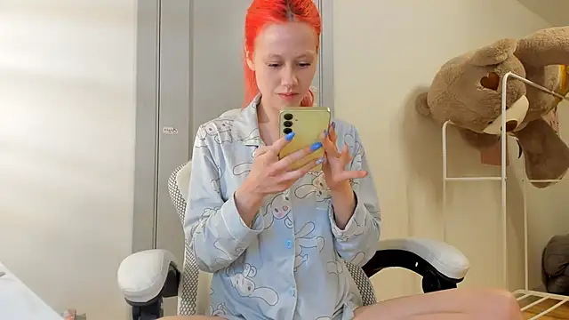 Snapshot of Silly__Milly chatting on 02/05/25, 06:04 Silly  Milly online show from 02/05/25, 06:04