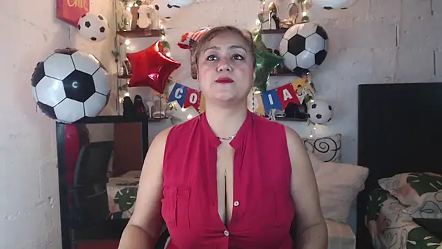 Snapshot of missrosario_stepmoan chatting on 06/21/26, 03:40 missrosario stepmoan online show from 06/21/26, 03:40