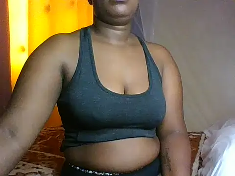 Missshelo online show from 12/21/25, 05:42