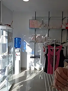 GatitaXD27 online show from 12/19/25, 10:39