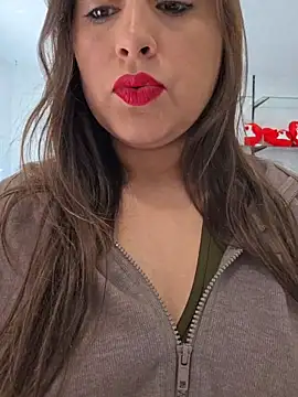 GatitaXD27 online show from 11/24/25, 10:37