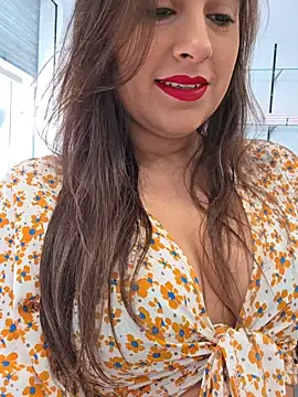 GatitaXD27 online show from 11/25/25, 09:53