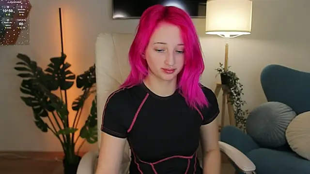 Snapshot of Selena_Lily chatting on 02/07/25, 06:56 Selena Lily online show from 02/07/25, 06:56