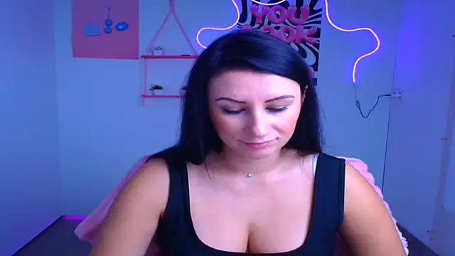Snapshot of Loren_Moa chatting on 10/20/25, 11:55 Loren Moa online show from 10/20/25, 11:55