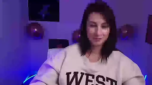 Snapshot of Loren_Moa chatting on 02/12/25, 04:22 Loren Moa online show from 02/12/25, 04:22