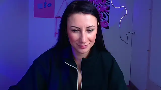 Loren Moa online show from 12/19/25, 12:51