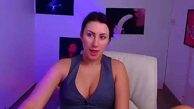Snapshot of Loren_Moa chatting on 01/21/25, 10:19 Loren Moa online show from 01/21/25, 10:19