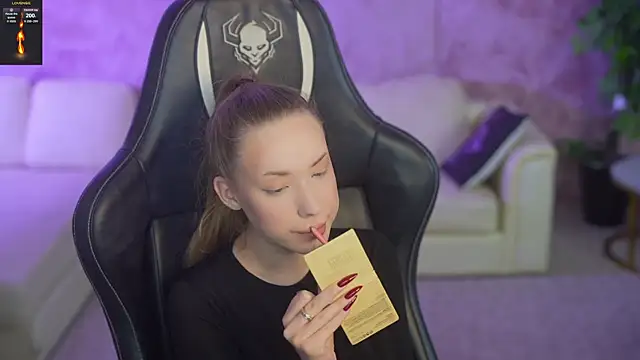 Linda054 online show from 10/30/25, 02:54