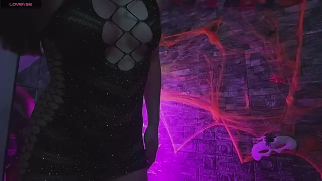 HotCouple 697 online show from 10/31/25, 12:51