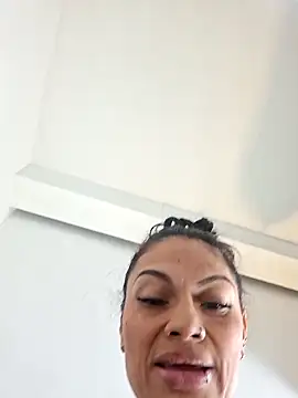 Amelie hills02 online show from 02/07/26, 01:41