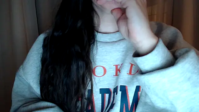 Sandysecret online show from 10/28/25, 09:03