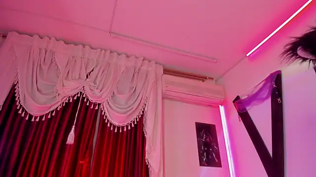 Little Naughtty online show from 10/27/25, 01:12