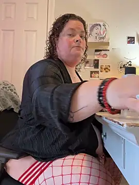 Snapshot of MsStrawbooty chatting on 02/06/26, 05:20 MsStrawbooty online show from 02/06/26, 05:20