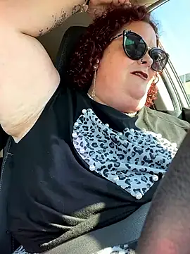 Snapshot of MsStrawbooty chatting on 10/09/25, 08:20 MsStrawbooty online show from 10/09/25, 08:20