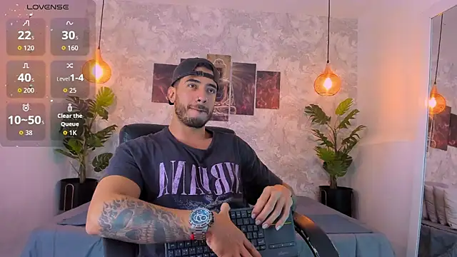 Snapshot of Nate_franco chatting on 12/23/25, 04:34 Nate franco online show from 12/23/25, 04:34