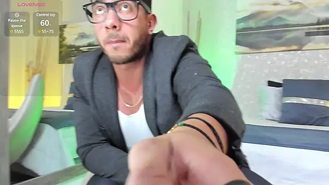 Snapshot of Nate_franco chatting on 03/19/25, 04:03 Nate franco online show from 03/19/25, 04:03