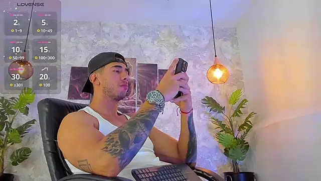 Snapshot of Nate_franco chatting on 02/05/26, 02:29 Nate franco online show from 02/05/26, 02:29