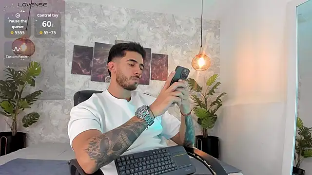 Snapshot of Nate_franco chatting on 01/07/26, 04:06 Nate franco online show from 01/07/26, 04:06