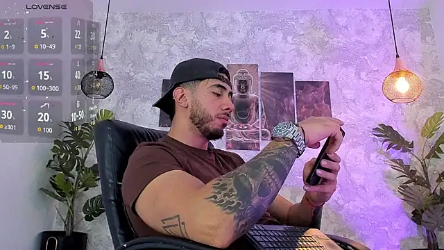 Snapshot of Nate_franco chatting on 01/17/26, 03:32 Nate franco online show from 01/17/26, 03:32