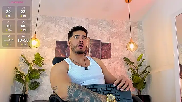 Snapshot of Nate_franco chatting on 07/14/26, 05:45 Nate franco online show from 07/14/26, 05:45