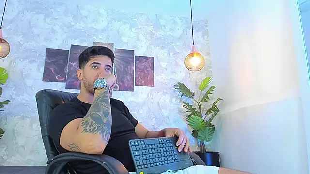 Snapshot of Nate_franco chatting on 02/06/26, 03:46 Nate franco online show from 02/06/26, 03:46