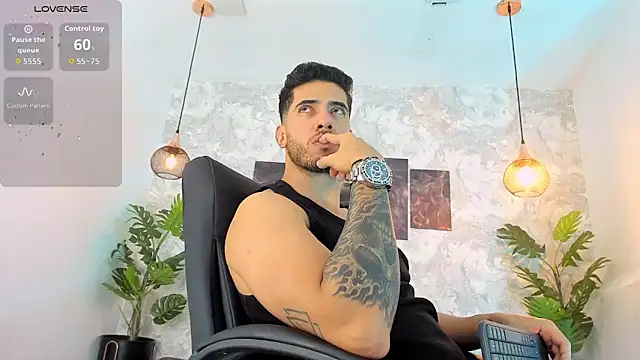 Snapshot of Nate_franco chatting on 02/25/26, 04:45 Nate franco online show from 02/25/26, 04:45