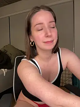 Snapshot of nerdynina chatting on 01/04/25, 12:37 nerdynina online show from 01/04/25, 12:37