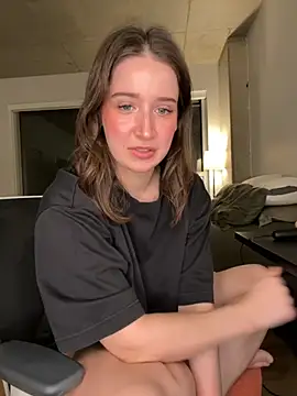 nerdynina online show from 11/13/25, 01:31