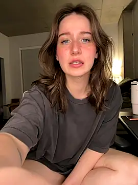 nerdynina online show from 11/24/25, 03:28