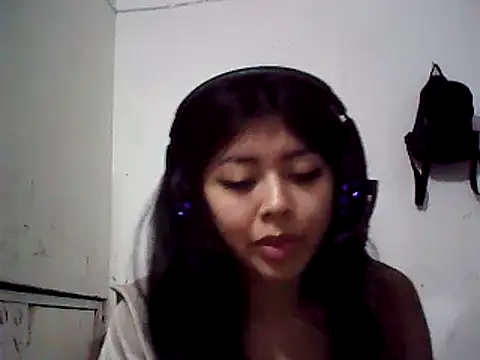 Snapshot of chinanochina chatting on 03/09/25, 06:06 chinanochina online show from 03/09/25, 06:06