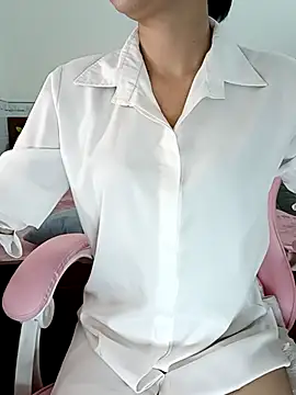    Erin    online show from 11/10/25, 03:22