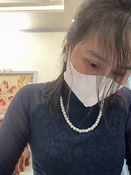    Erin    online show from 06/04/26, 02:44