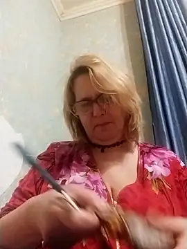 Forest-Lady online show from 12/18/25, 01:37