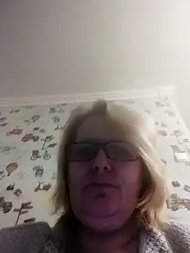 Forest-Lady online show from 10/20/25, 03:01